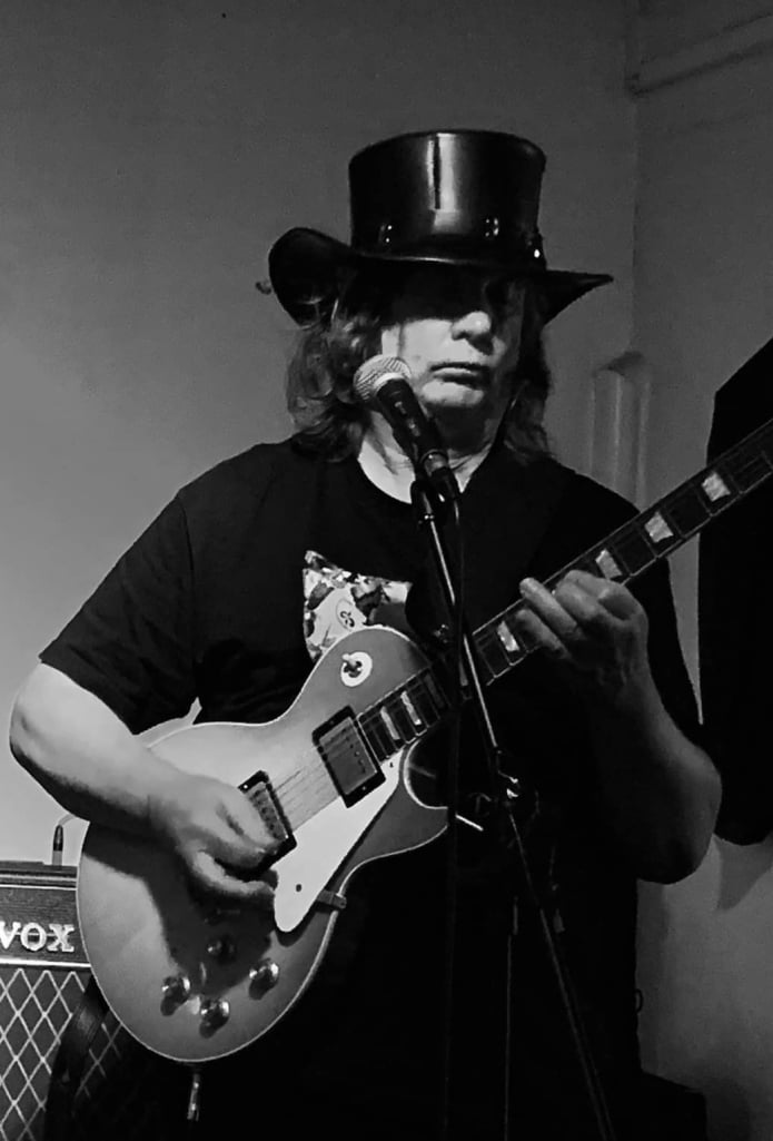 BOB MEREDITH PLAYING LIVE/JAMMING